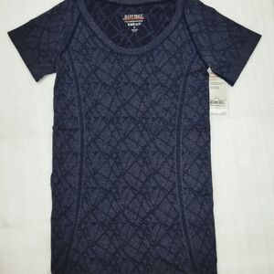 ELLEN TRACY Active women's seamless Tee